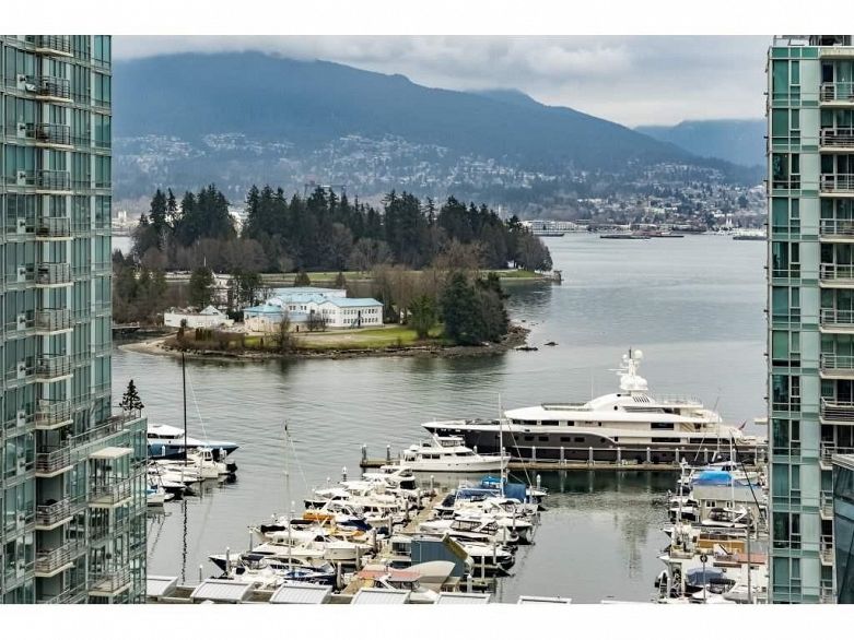 1002 1415 W Georgia Street