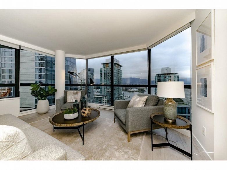 1002 1415 W Georgia Street