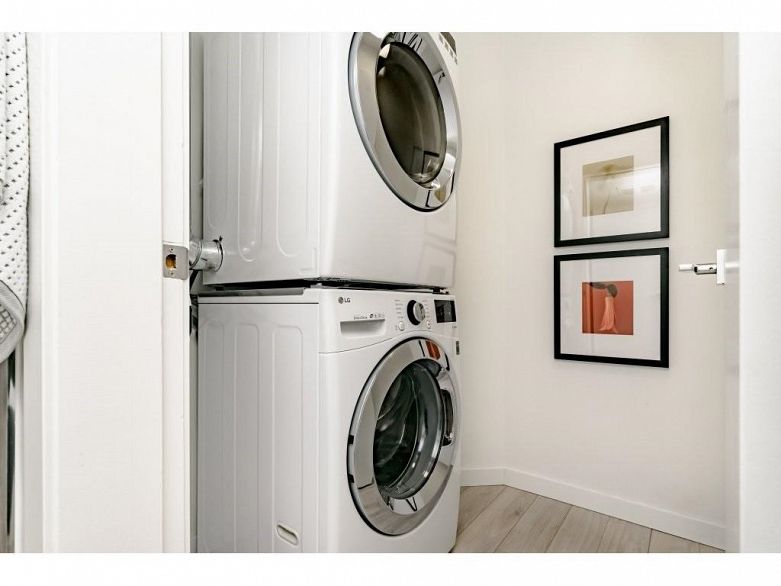 1002 1415 W Georgia Street