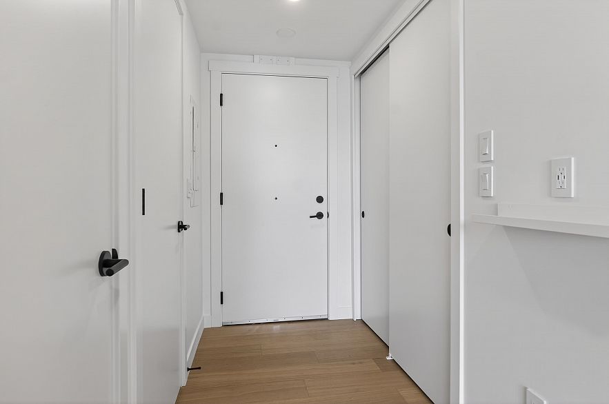 406 6485 Manitoba Street