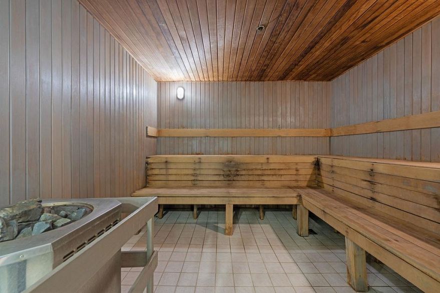 2205 111 W Georgia Street