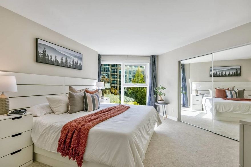 40X 1323 HOMER STREET, Vancouver BC V6B 5T1