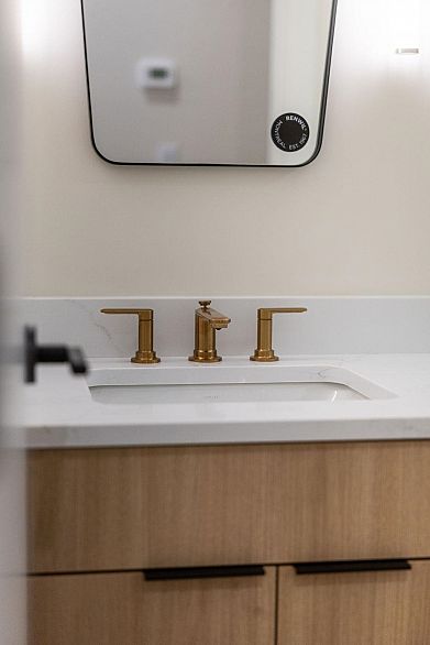 1 1933 Templeton Drive