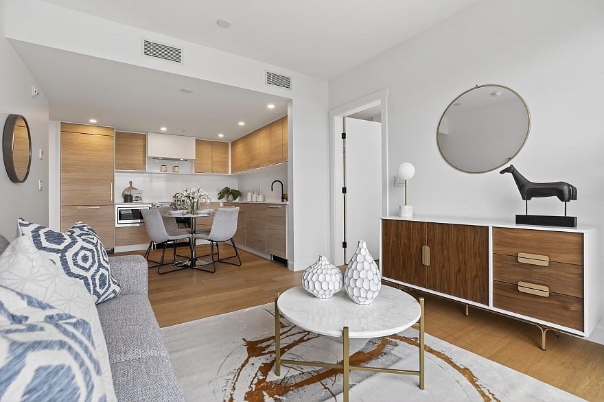 406 6485 Manitoba Street