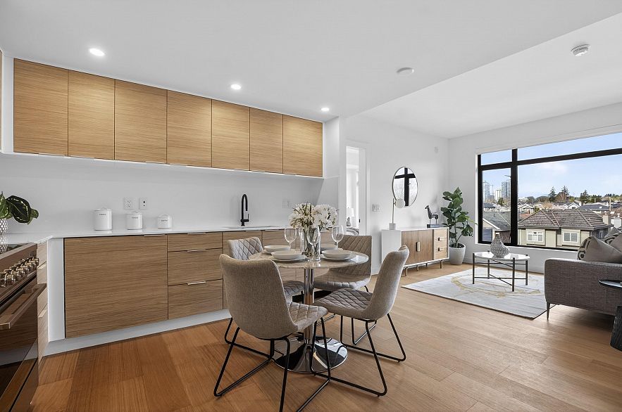 406 6485 Manitoba Street