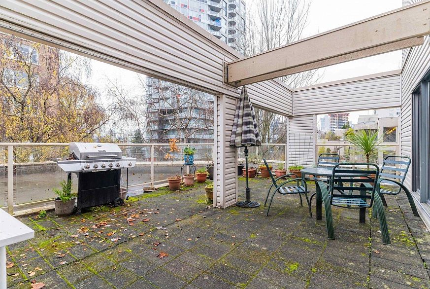 301 1080 Broughton Street