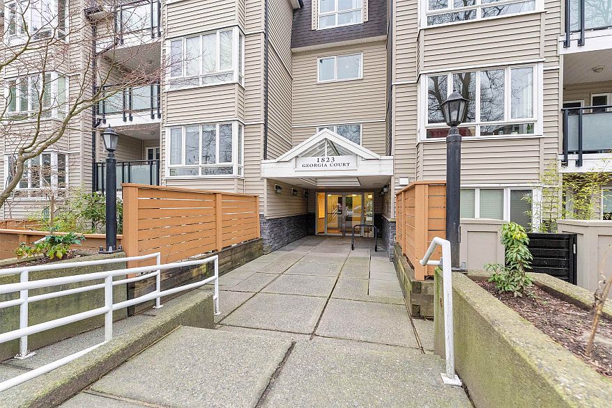 308 1823 E Georgia Street