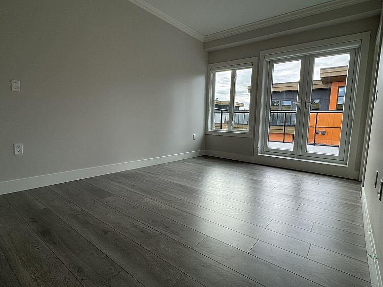 7555 OAK STREET, Vancouver BC V6P 4A4