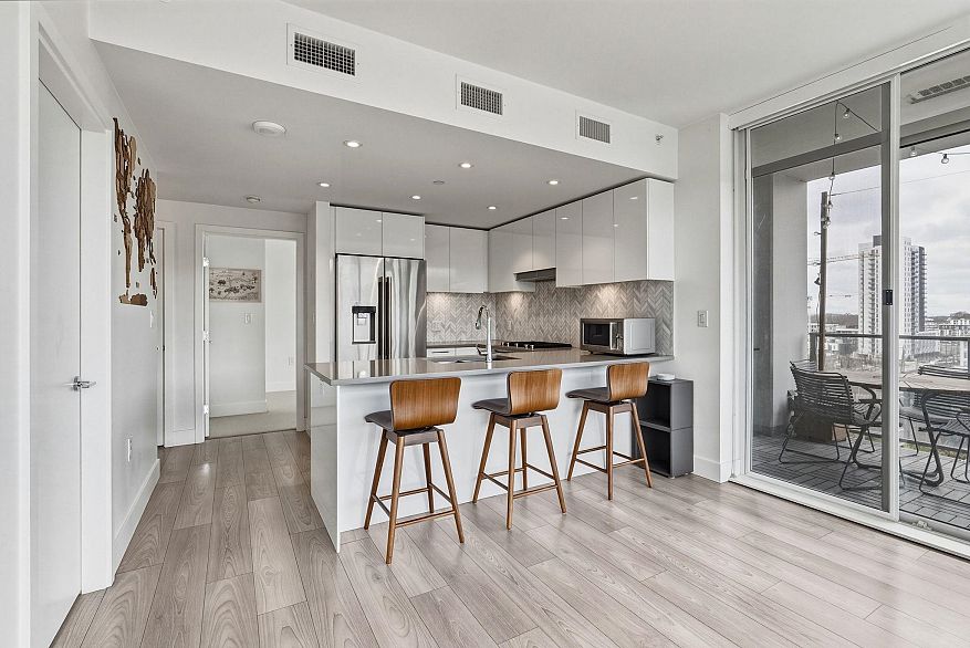 905 8570 Rivergrass Drive