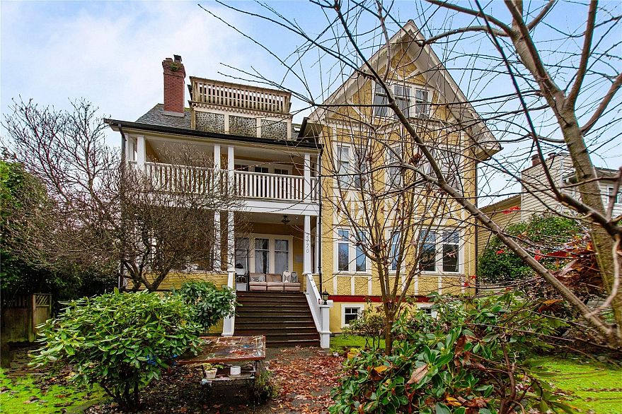 2770 Cambridge Street