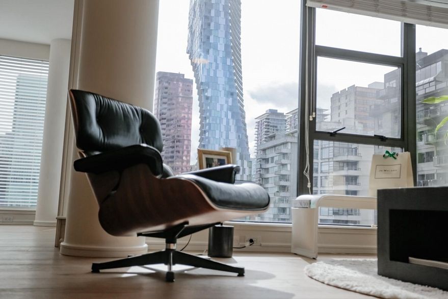 1001 1723 Alberni Street