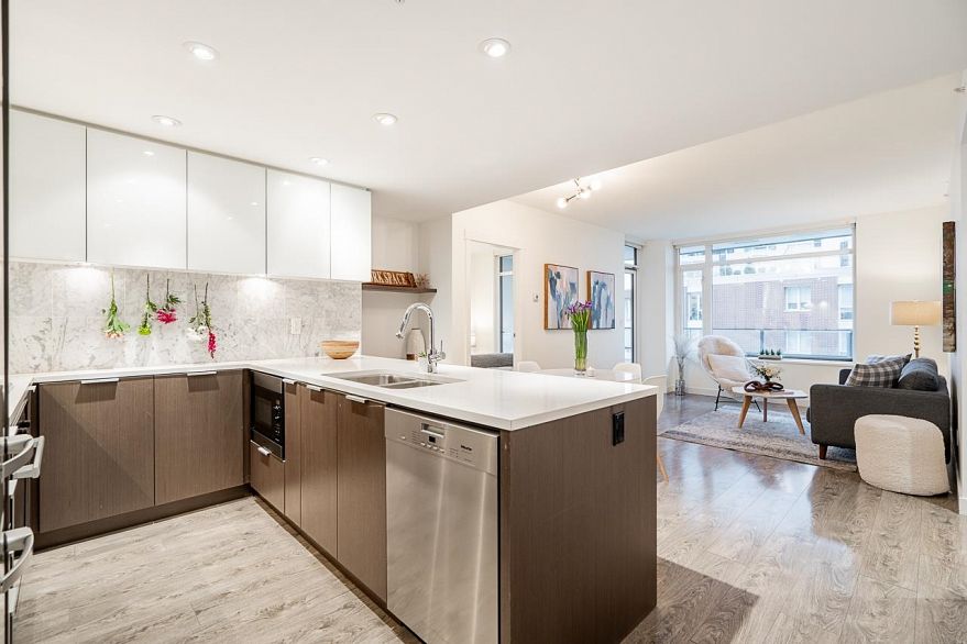 1106 110 Switchmen Street