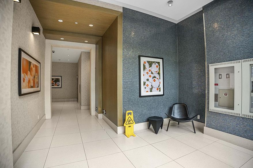 1405 168 W 1st Avenue