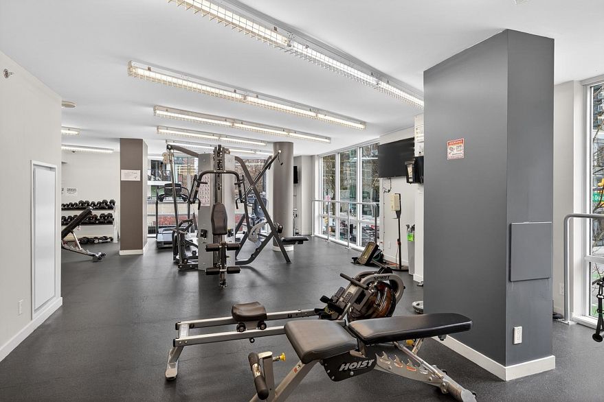 606 1009 Harwood Street