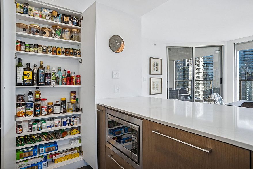 1903 989 Beatty Street