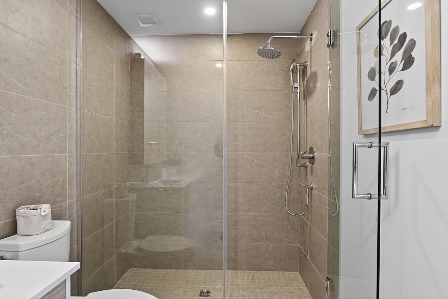 406 6485 Manitoba Street