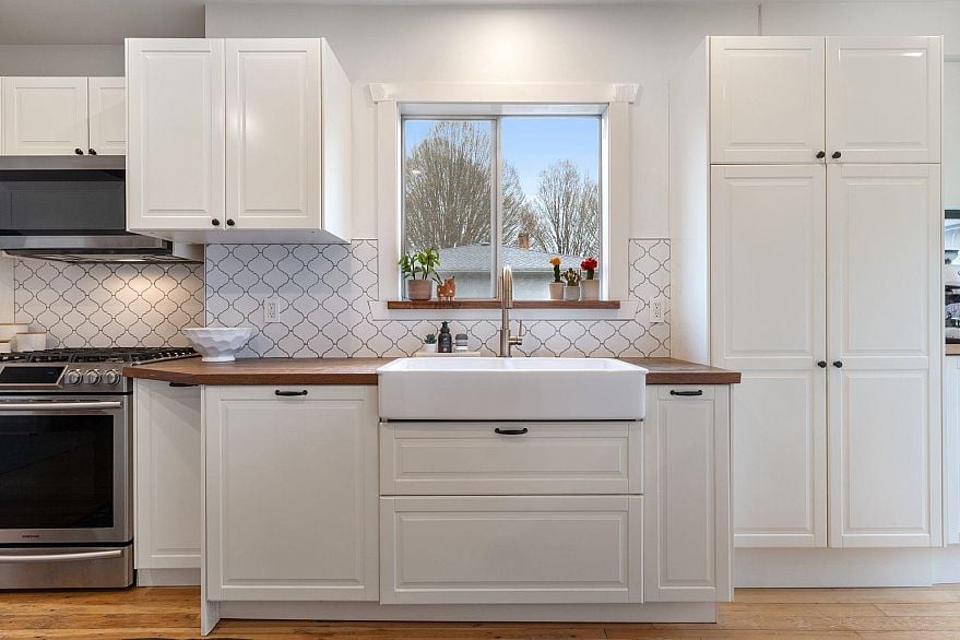 2156 E Pender Street