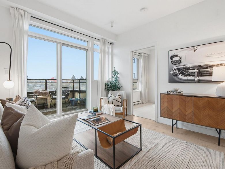 PH6 688 E 17th Avenue