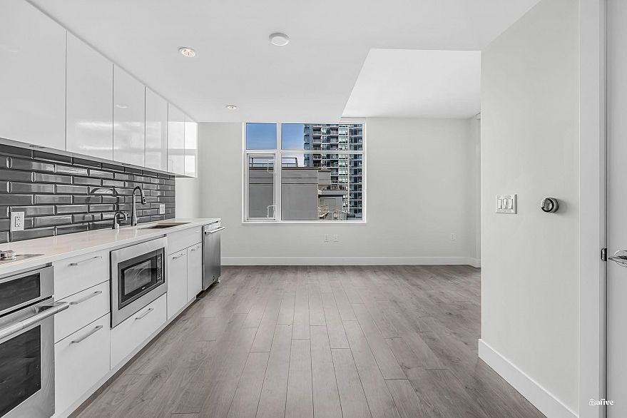 614 3451 Sawmill Crescent