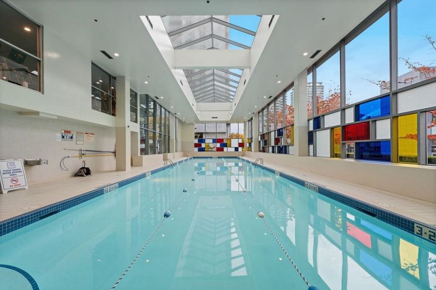 2205 111 W Georgia Street