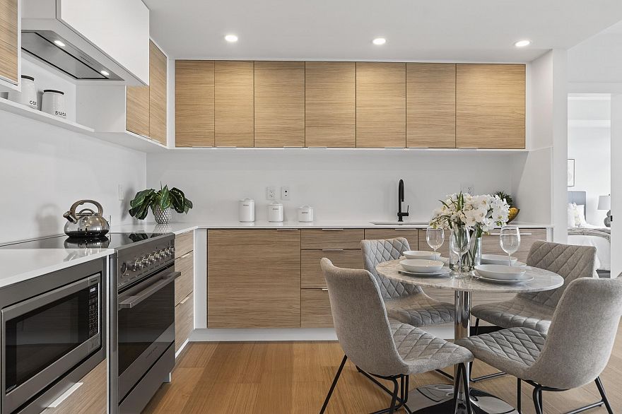 406 6485 Manitoba Street