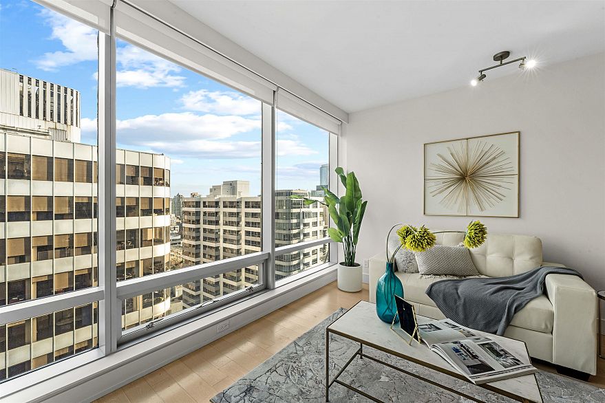 2107 1111 Alberni Street