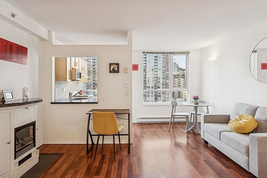 1202 1188 Richards Street