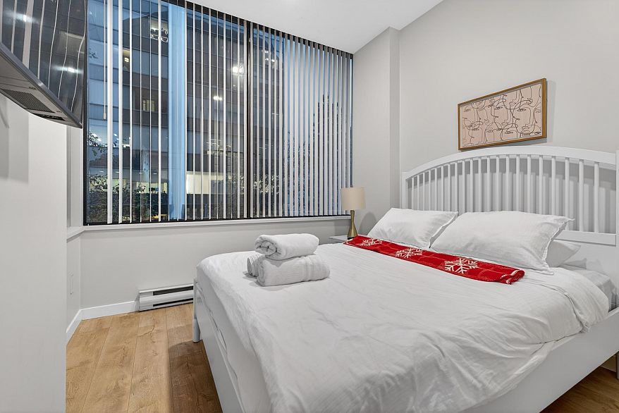 311 1010 Howe Street