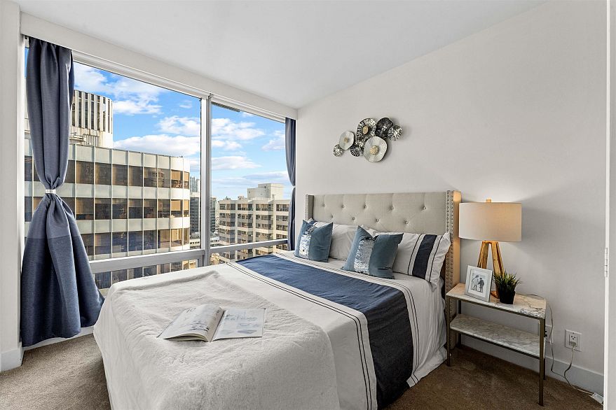 2107 1111 Alberni Street