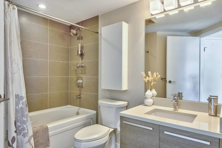 40X 1323 HOMER STREET, Vancouver BC V6B 5T1