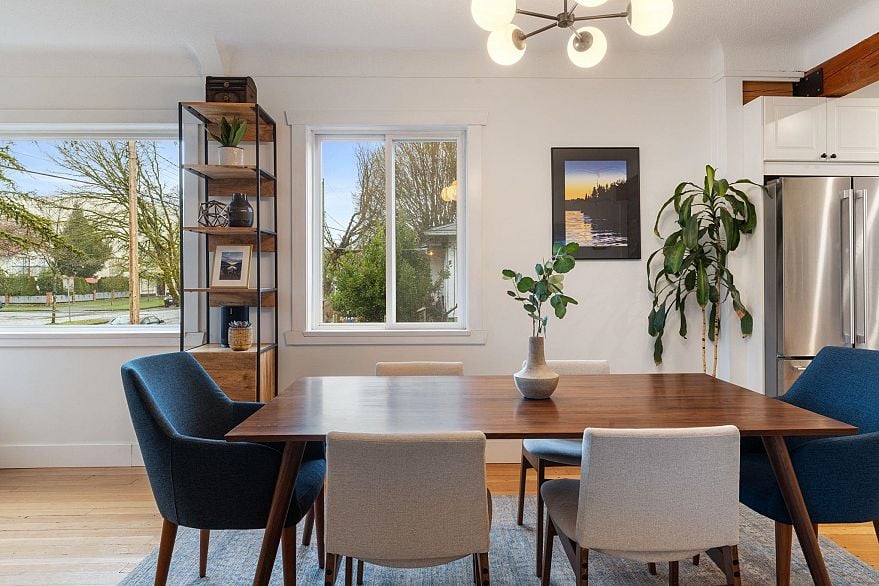 2156 E Pender Street