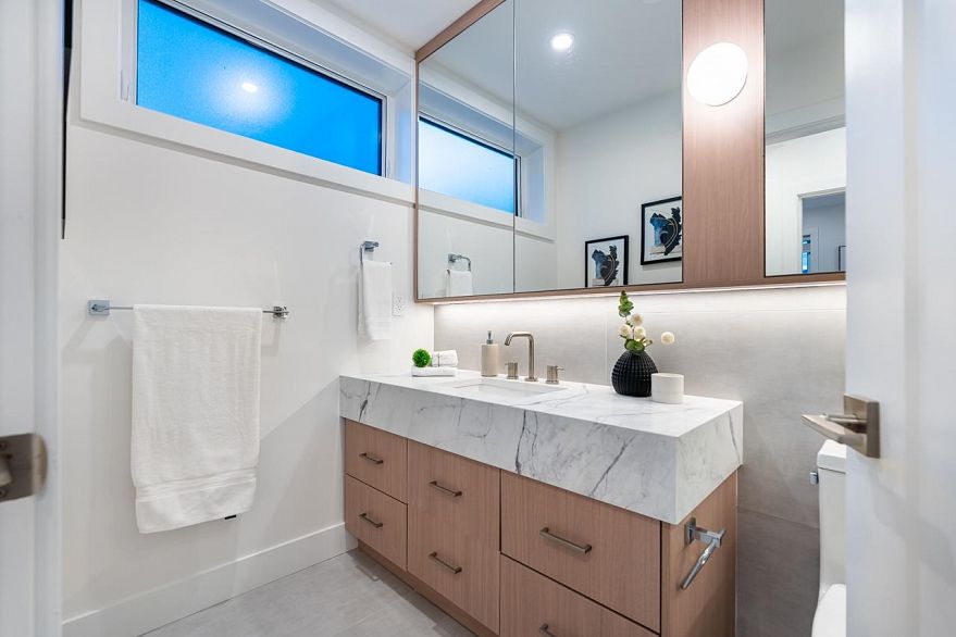 2 5355 Inverness Street