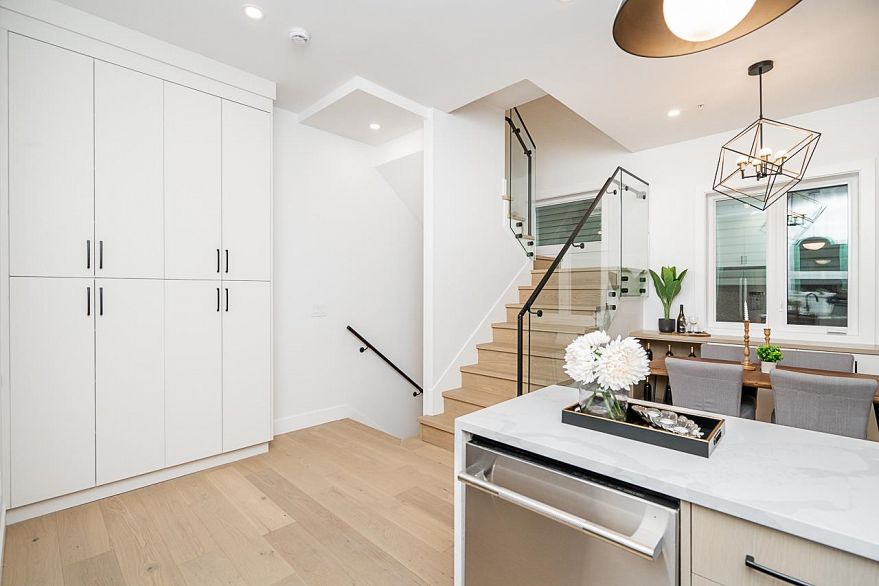 1 2753 Nanaimo Street