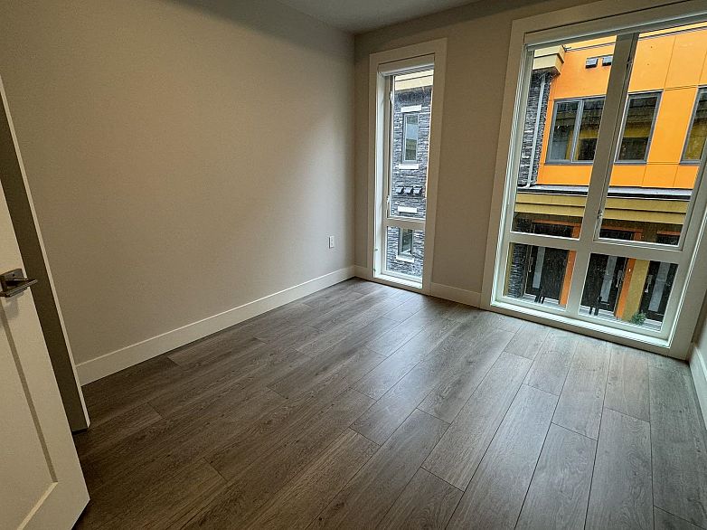 7555 OAK STREET, Vancouver BC V6P 4A4