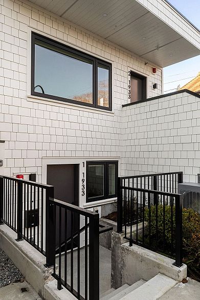 1 1933 Templeton Drive