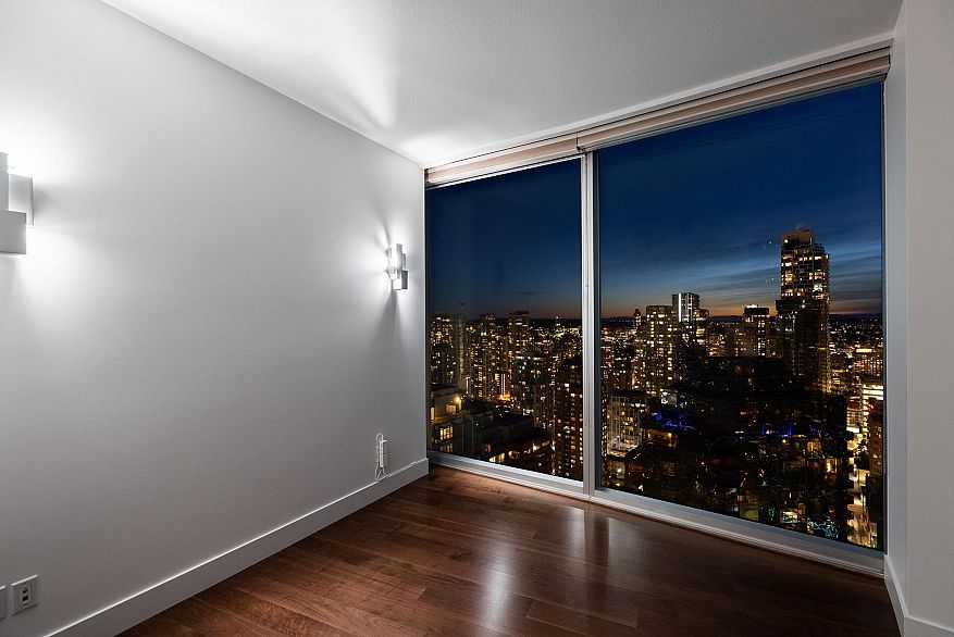 3404 938 Nelson Street