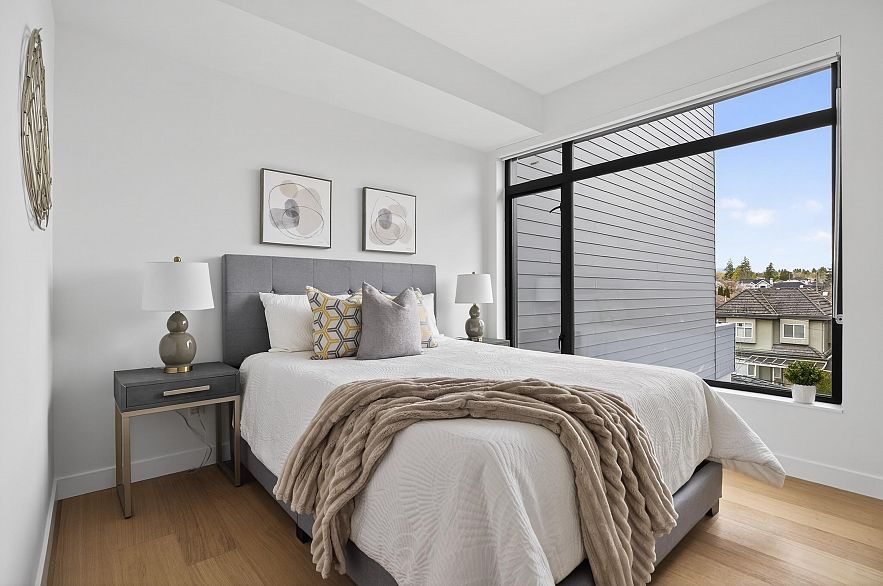 406 6485 Manitoba Street