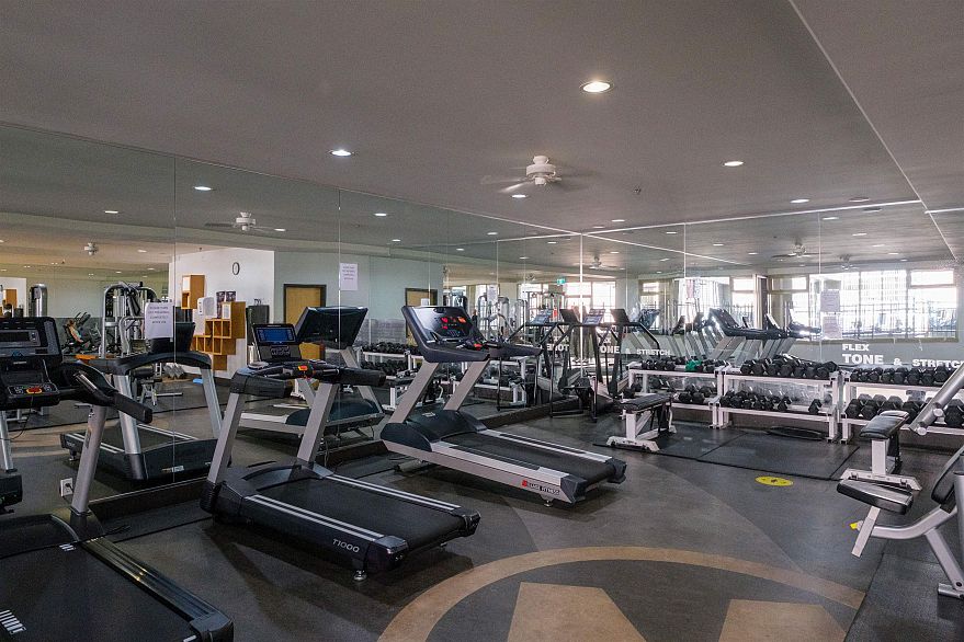 1507 989 Richards Street