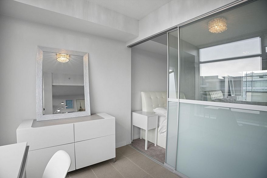 1405 168 W 1st Avenue