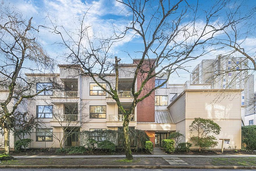 301 1080 Broughton Street