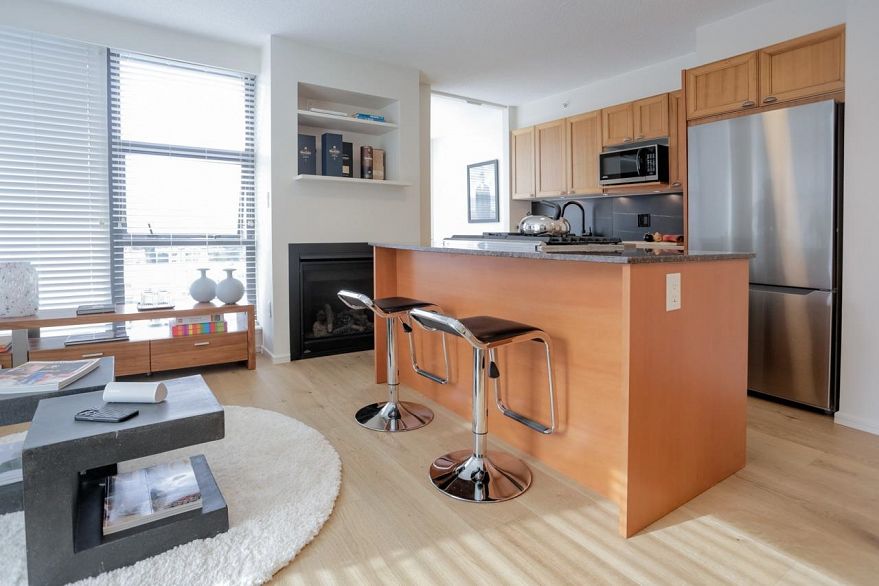 1001 1723 Alberni Street