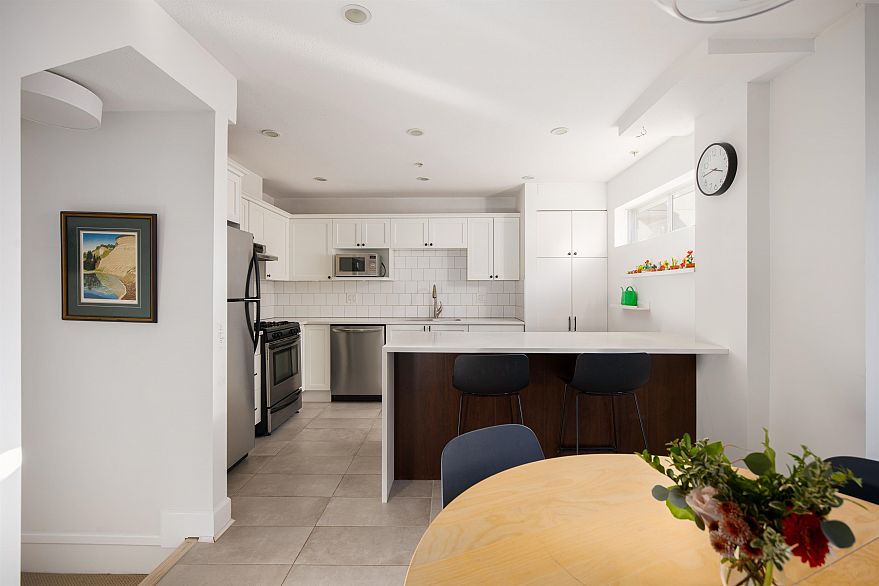 1732 E Georgia Street