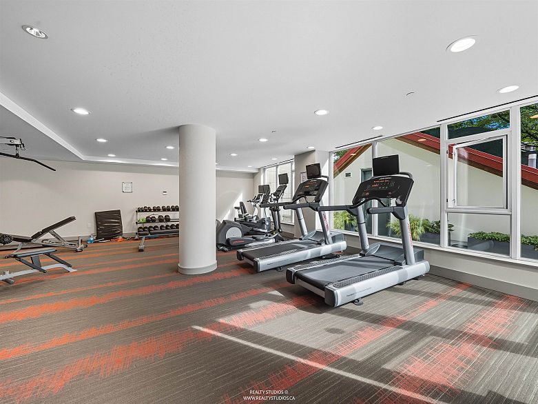 905 1221 Bidwell Street