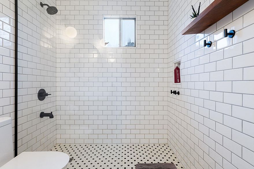 2156 E Pender Street