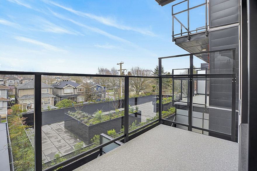 406 6485 Manitoba Street