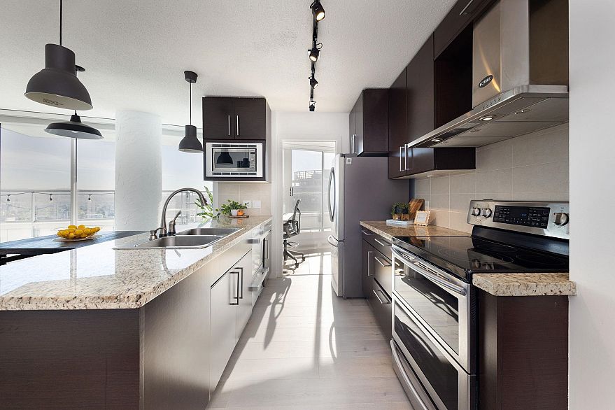 3705 188 Keefer Place