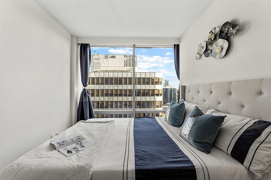 2107 1111 Alberni Street