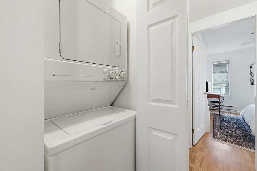 1405 Pendrell Street