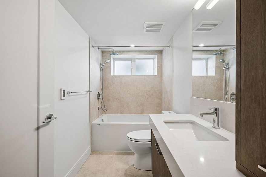 151 378 W 45th Avenue