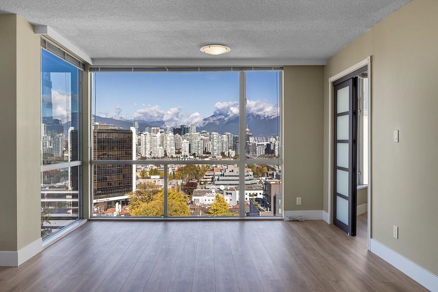 1302 2668 Ash Street